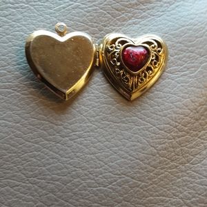 HEART LOCKET